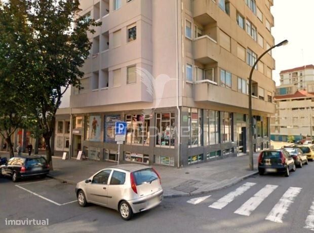 Loja com 72,5m² no Centro do Porto | Bonfim