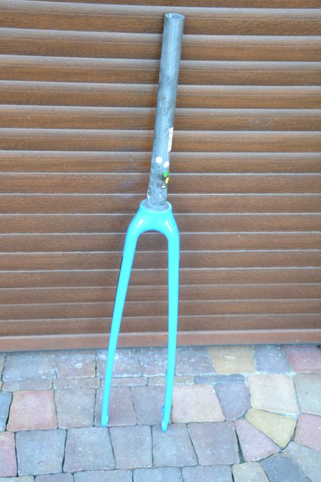 widelec full karbon Giant gravel sztywna oś nowy!