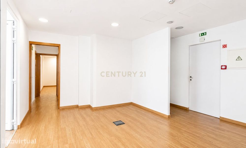 Escritório para Venda | 122 m² | 3 Estacionamentos | Lisboa