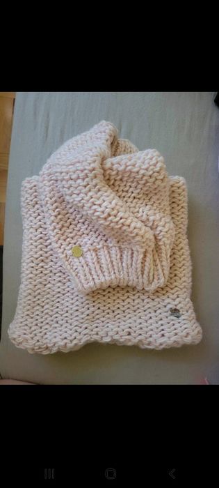 Nowy zestaw czapka i szalik z wełną