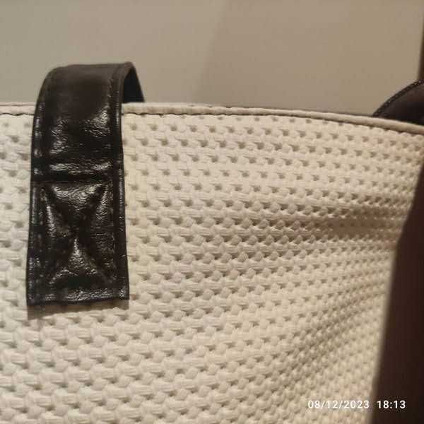 bolsa branca em tecido/pele (nova)