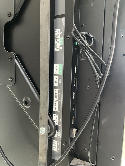 Monitor profissional LG 55XS4J-B c/suporte napofix incluido