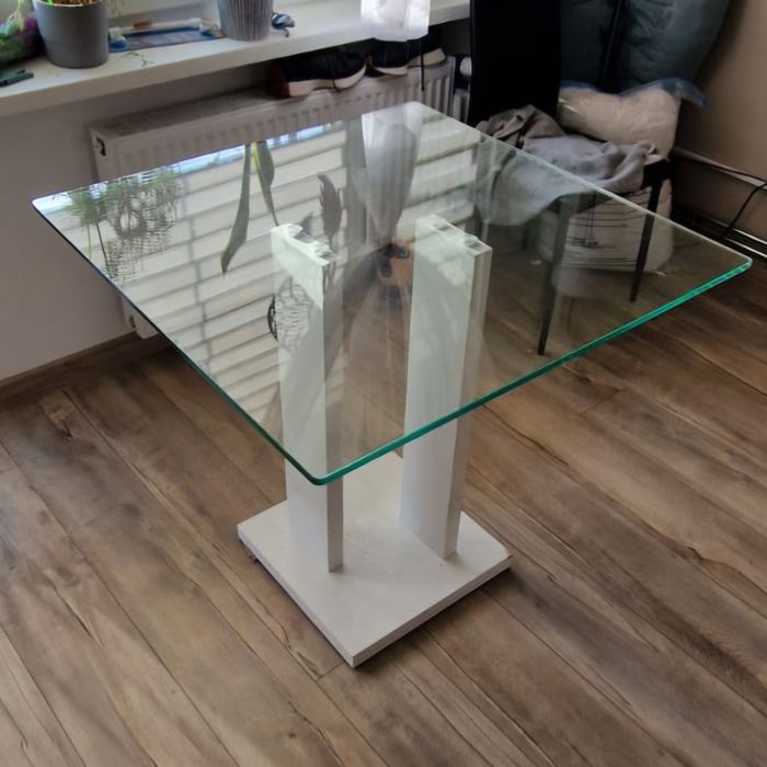 Szklany stolik 80x80