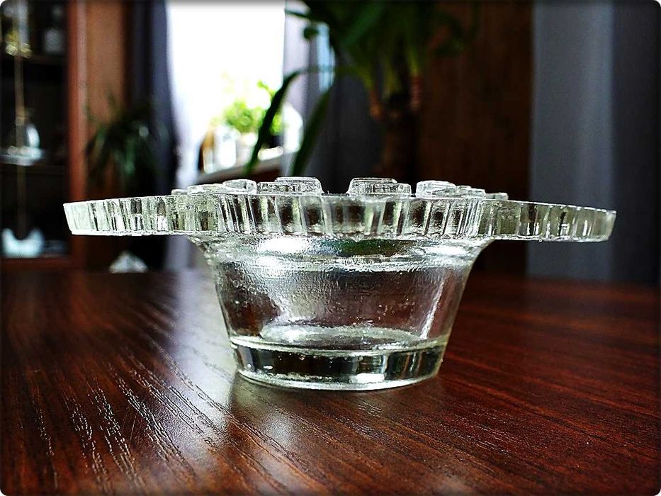 Popielniczka szklana świecznik Grube prasowane szkło transparentne PRL