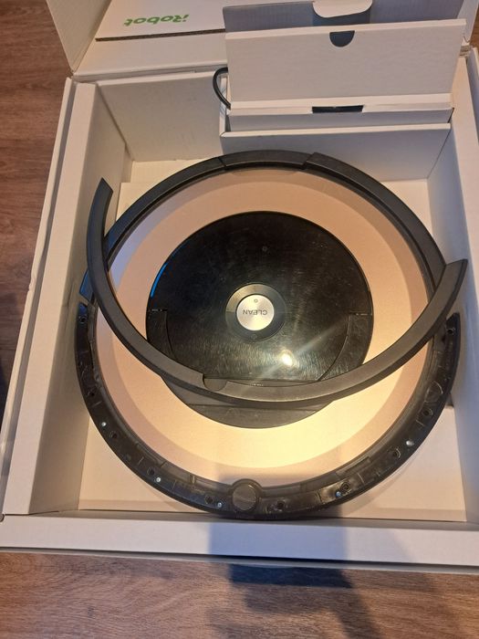 iRobot Roomba 895