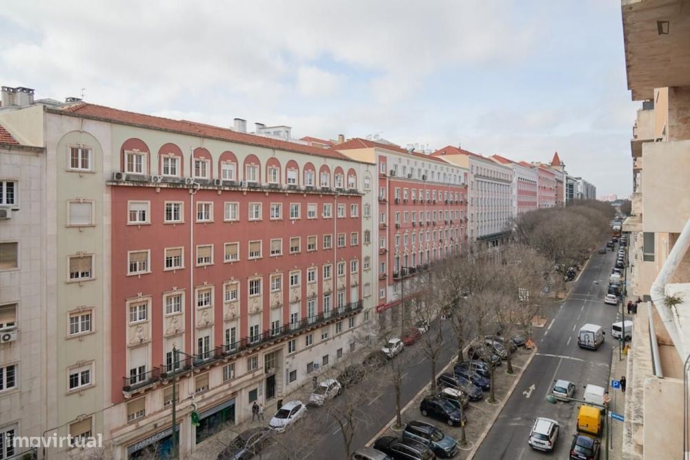 Quarto - localizado em Marquês de Pombal Lisbon