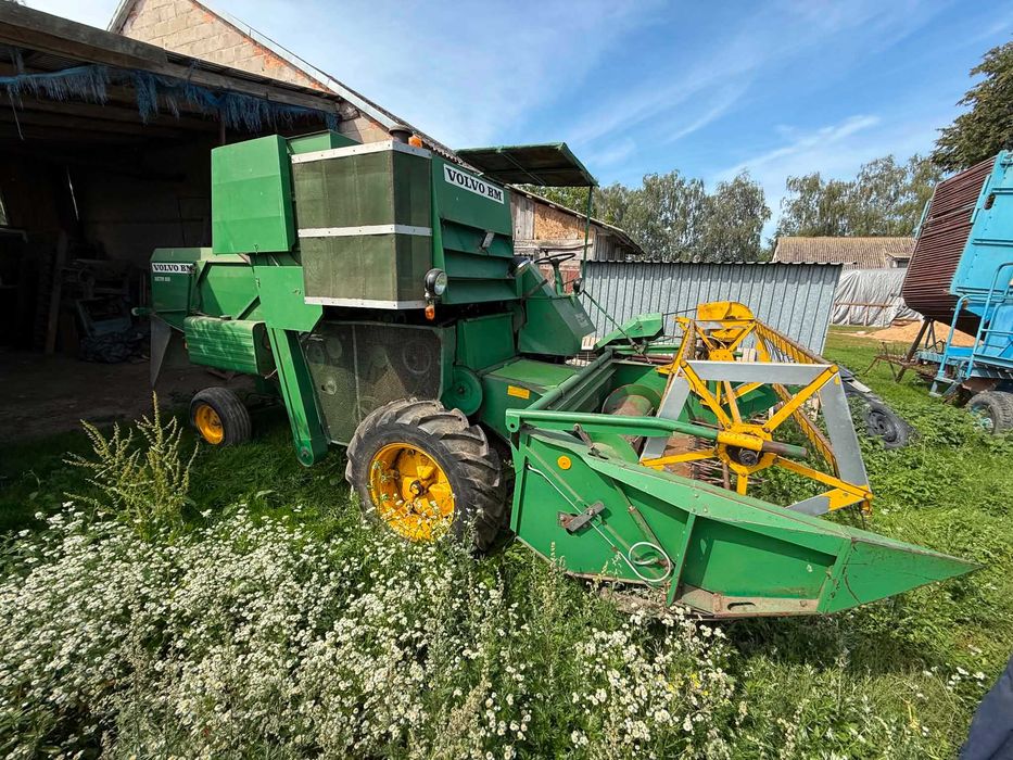 Kombajn zbożowy Volvo BM Activ 800