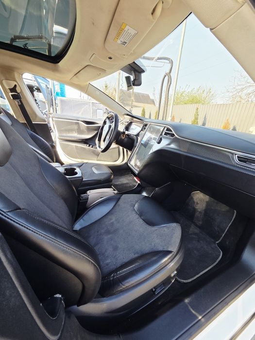 Tesla model s 60