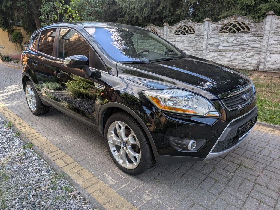 Ford Kuga Titanium 2,5 turbo 4x4  benzyna