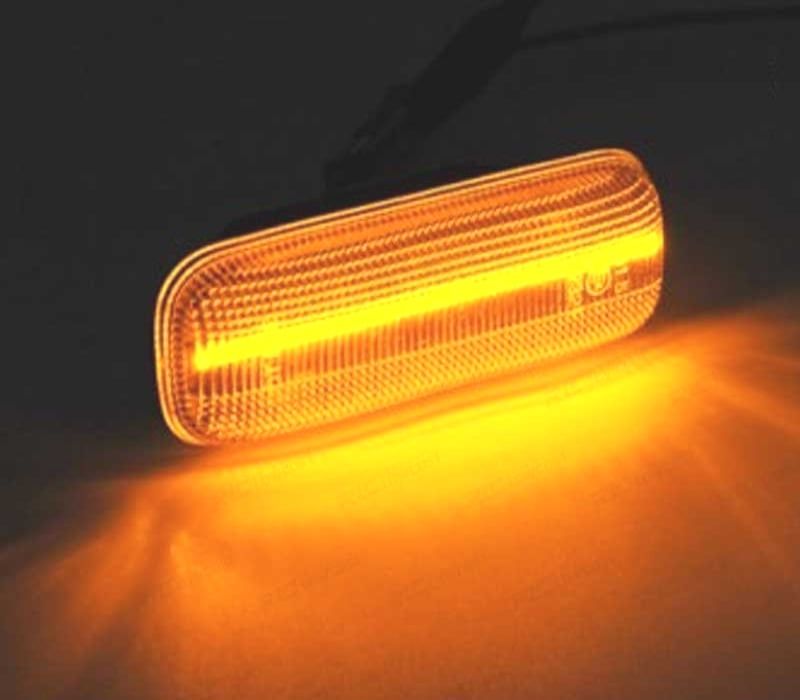 PISCAS LATERAIS R170 R171 W163 W202 W210 W208 W638 LED DINÁMICO FUMADOS