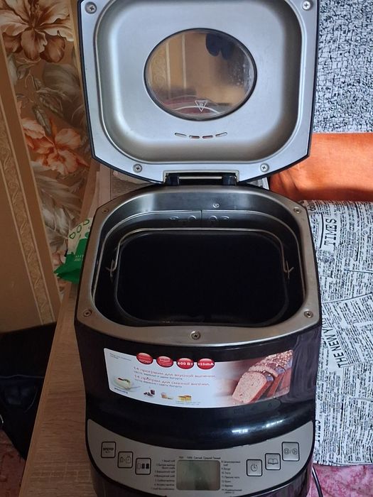 Продам хлібопічку Philips