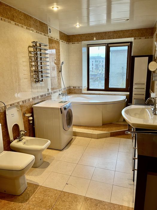 Здам в оренду 4 ком. Центр, Б.Ковалевка