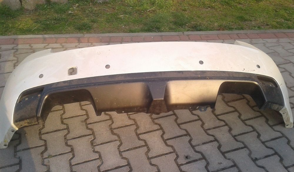 SUBARU Impreza STI WRX Zderzak tył Dokładka Biała Perła Kość Słobniowa
