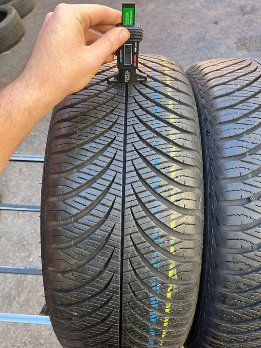 Шины бу 215 55 R 17 Goodyear vector4season всесезон резина комплект