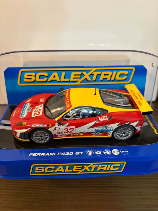 Scalextric "#32 Ferrari F430 GT" - Novo