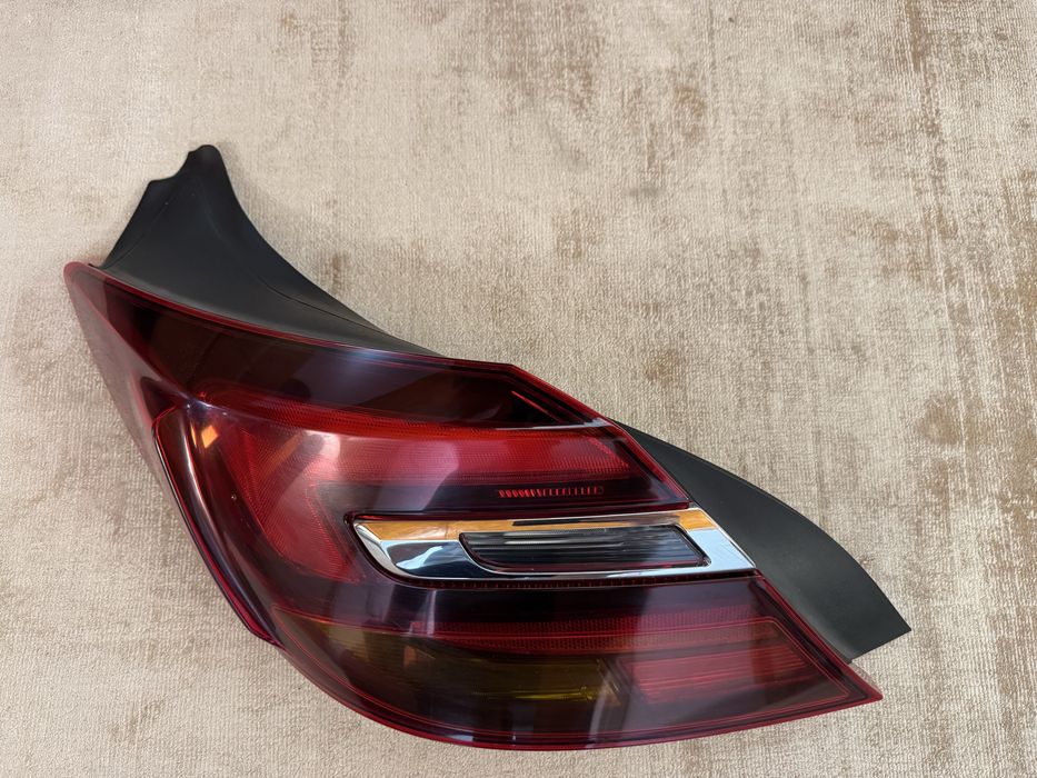 Farolim Traseiro Esquerdo Opel Insignia Carro