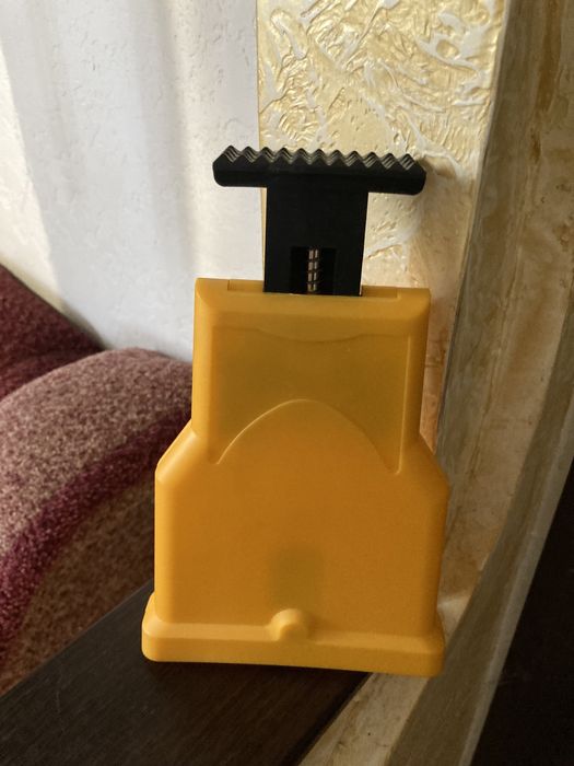 Пристрій для заточування цепа