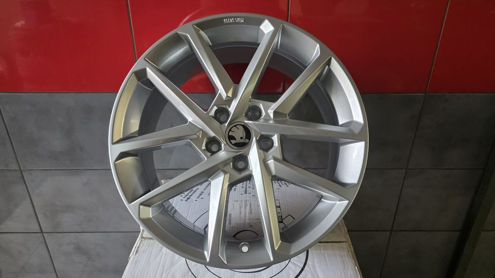 Nowe! Felgi 18" 5x112 Skoda Oktawia Superb VW Golf VIII Turan Sharan Świdnik montaż