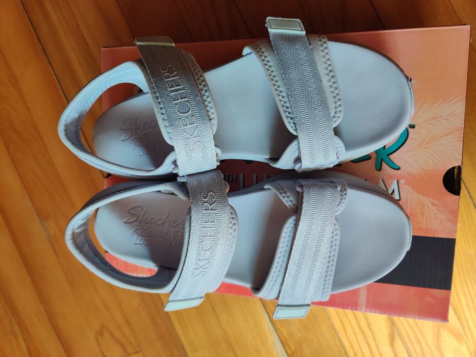 Жіночі босоніжки Skechers р. 38