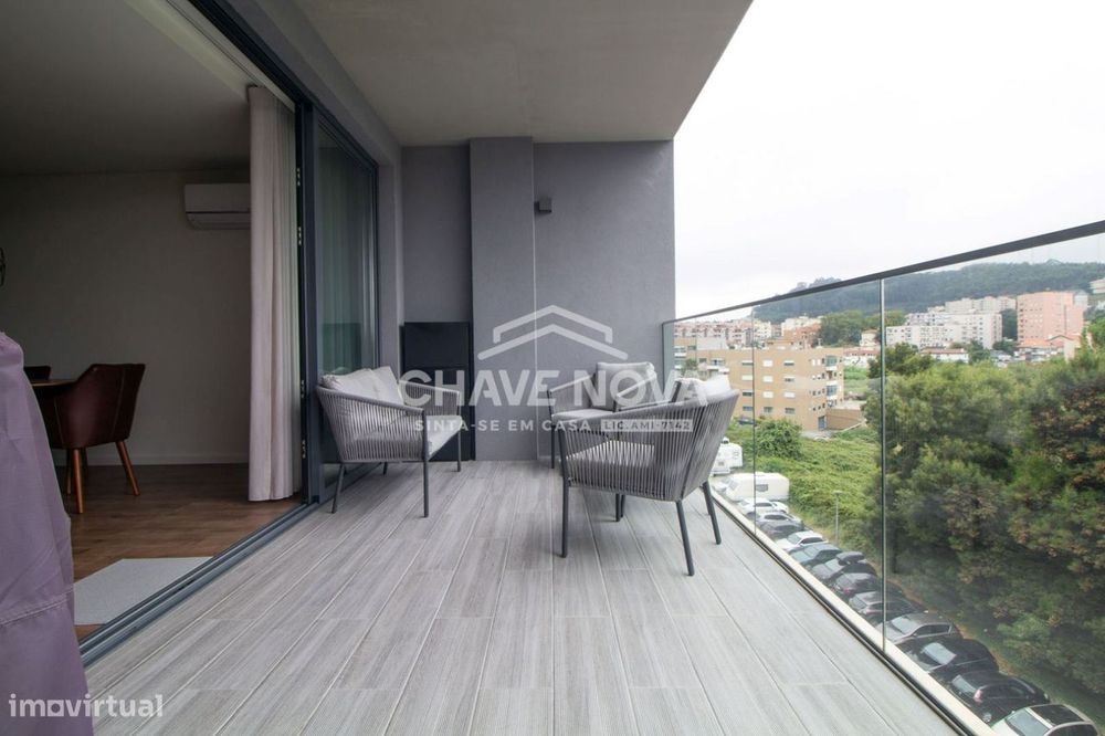 T3 à frente do Parque da Lavandeira - Empreendimento Park View I