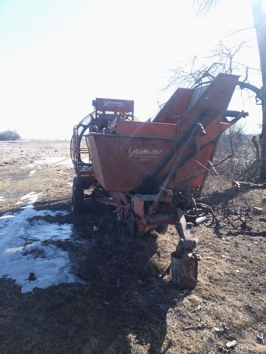 Картофельный комбайн Grimme