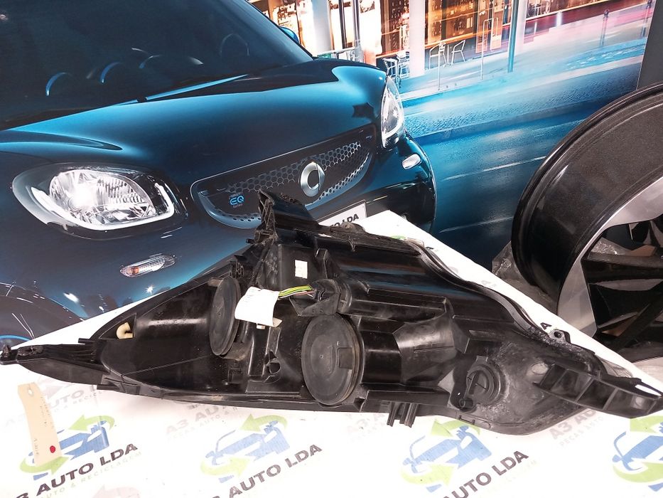 Farol direito Citroën C3