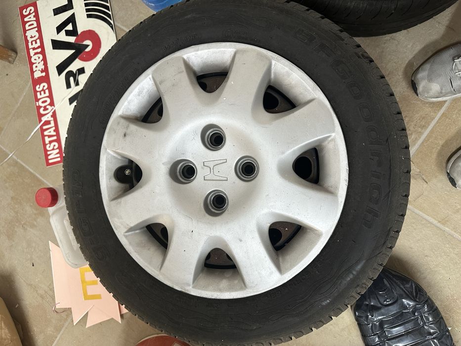 Pneus com jante ferro honda 185/60/14