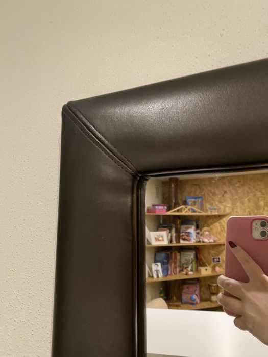 Espelho em pele preta