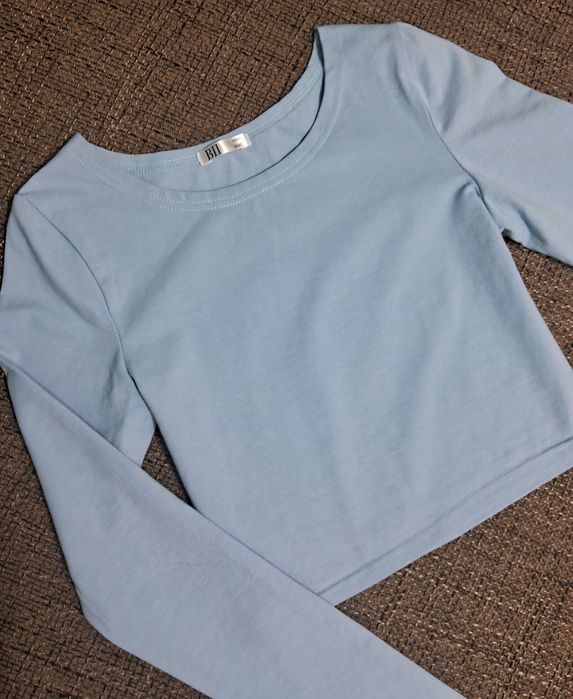 Топ у голубому кольорі
