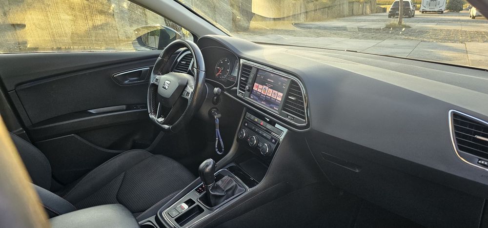 Seat Leon ST 2.0Tdi FR DSG  Nacional