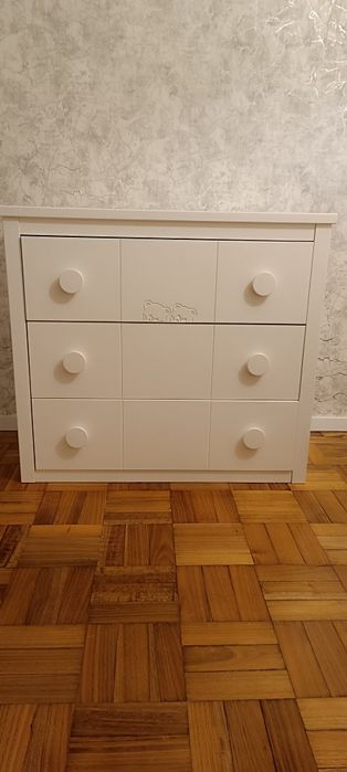 Cómoda branca quarto bebé/crianca