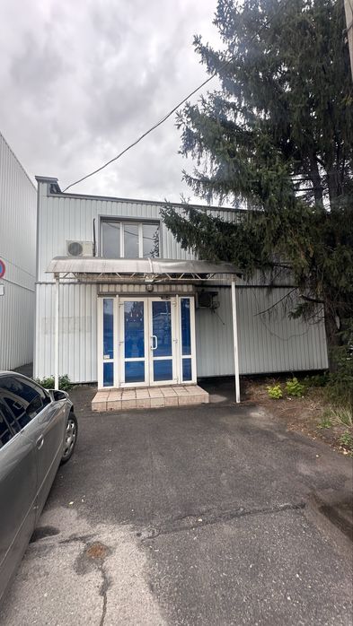 Продаж адміністративного приміщення 215 кв м