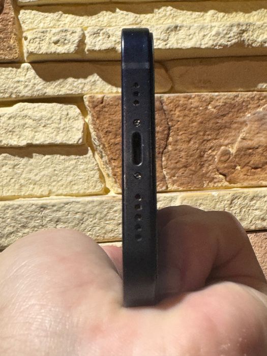 iPhone 12 64GB Black, ідеальний стан, рідний АКБ 81%