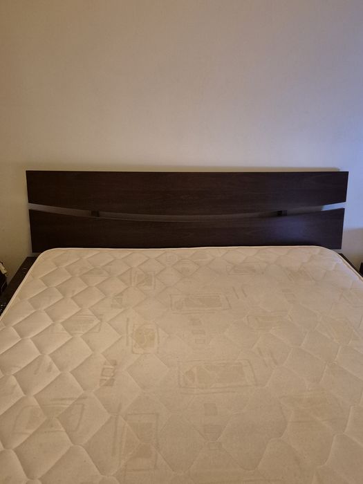 Cama de casal cor wangue Conforama