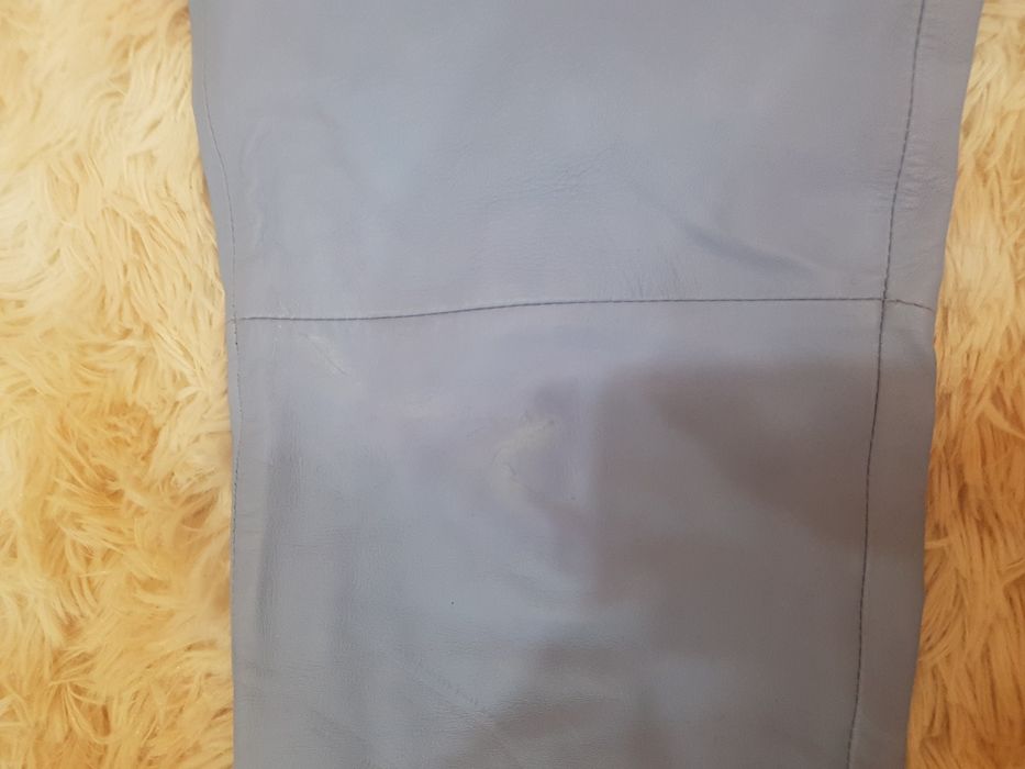 Натуральні шкіряні штани. Дуже красиві та мякі 



100% на