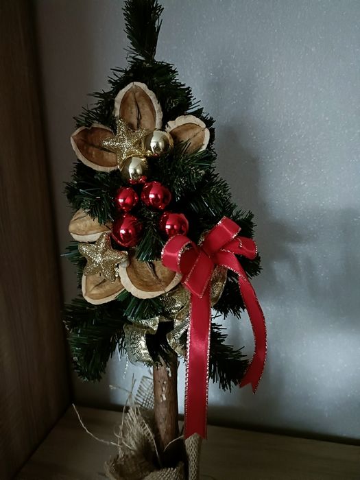 Ozdobna gotowa choinka