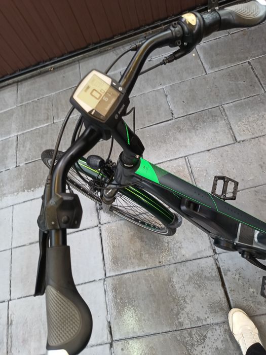 Електровелосипед Cube Bosch планетарна втулка с зарядним