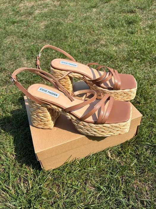 Brązowe sandały Steve Madden na obcasie i platformie z plecionką letnie brązowe beżowe
