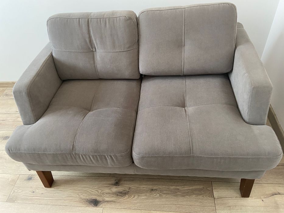 Sofa dwuosobowa nierozkładana