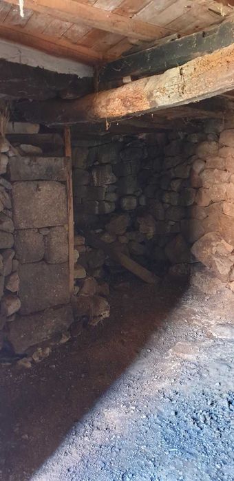 Casa de Habitação, p/ restaurar, Barbadães Baixo, Vila Pouca de Aguiar