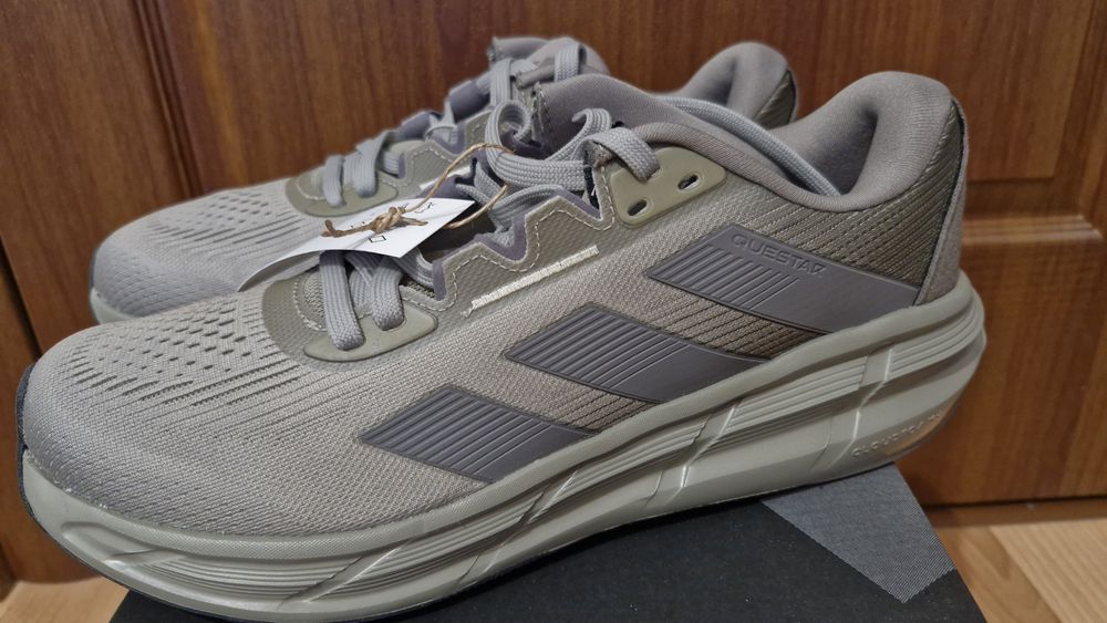 Кросівки Adidas, оригінал прольот