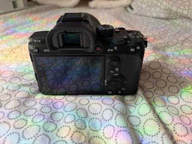Sony a7 III w zestawie z obiektywem