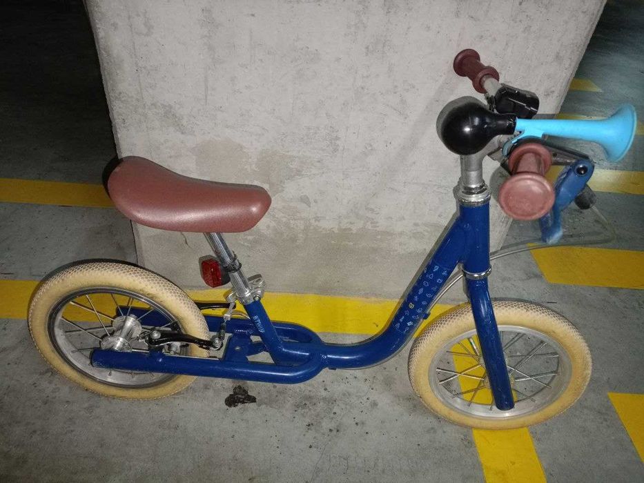 Bicicleta sem pedais B'Twin Runride 520 Cruiser com travão + capacete, buzina e luzes