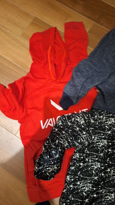 Bluzy z kapturem chłopiec