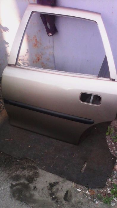 Дверь задняя левая Вектра В Vectra B седан оригинал