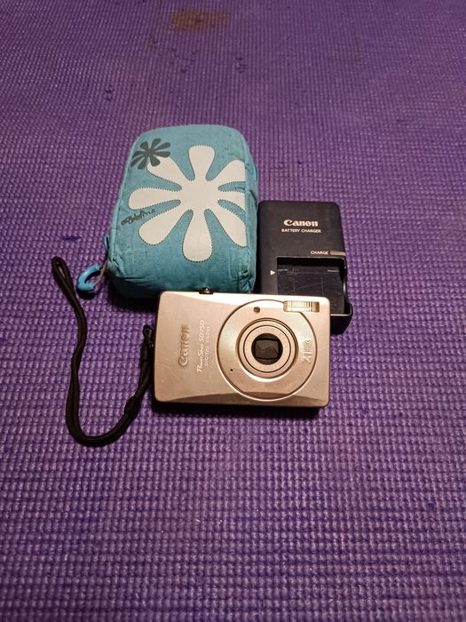 Фотоаппарат Canon PowerShot SD750.