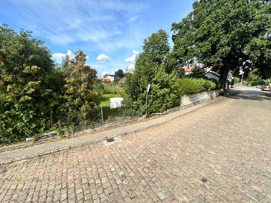 Działka budowlana 940 m² w centrum Ruszowa