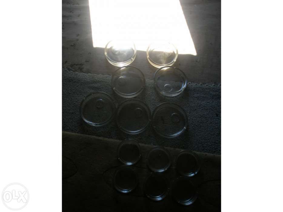 Cinzeiros em bom estado da para meter velas