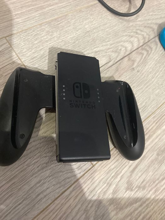 Nintendo switch zestaw.Kontroler+stacja dokująca Nintendo+ ładowarka