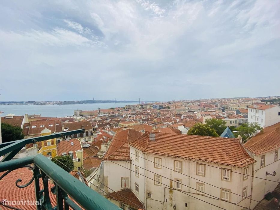 Apartamento T2 com vista, Castelo, Lisboa